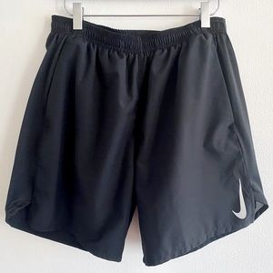 Nike Dri-FIT Challenger 2-in-1 shorts